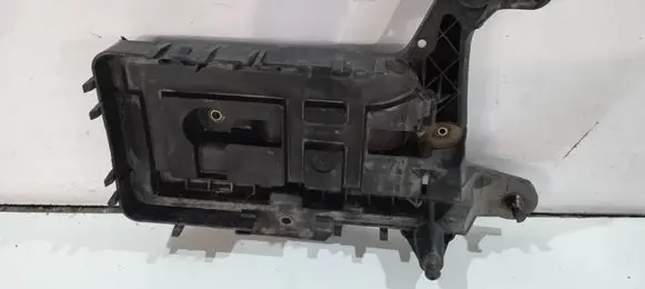 Audi A3 S3 8P Battery box tray 1K0915333B