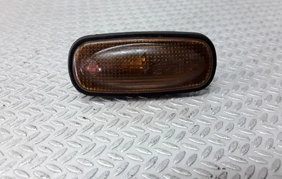 Land Rover Freelander Front fender indicator light 236577