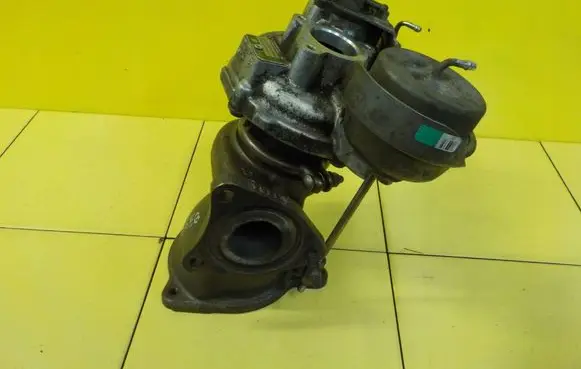 Ford Focus Turbo BM5G6K682DD