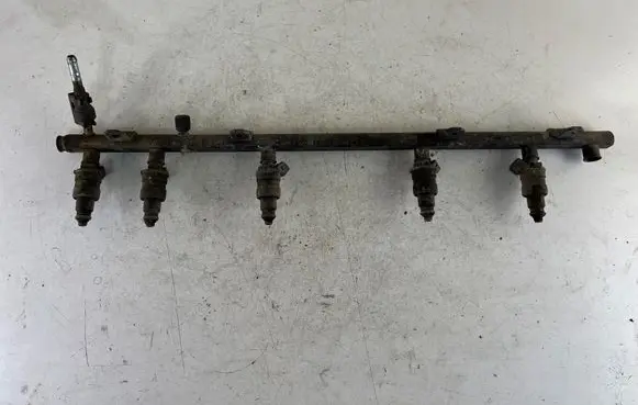 Jeep Cherokee XJ Fuel injectors set 53030778