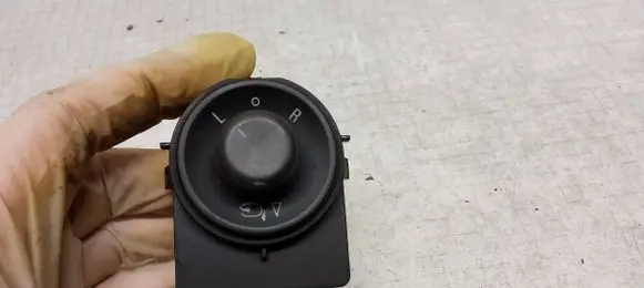 Opel Insignia A Wing mirror switch 13271833 211727