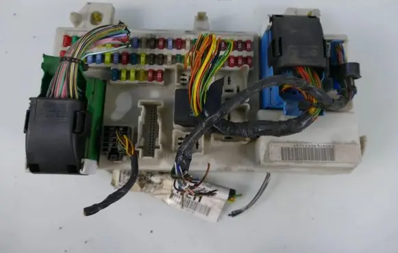 Ford C-MAX I Central body control module 3M5T-14A073-CF