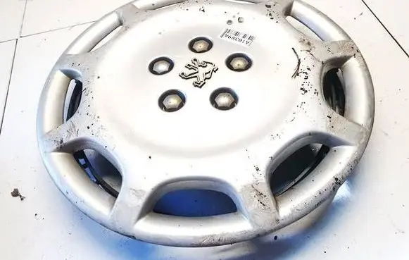 Peugeot 406 R15 wheel hub/cap/trim 9617395077