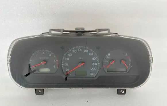 Volvo S40, V40 Speedometer (instrument cluster) 30889706D