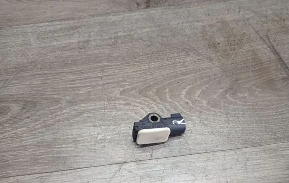 Volvo V70 Airbag deployment crash/impact sensor 31264395