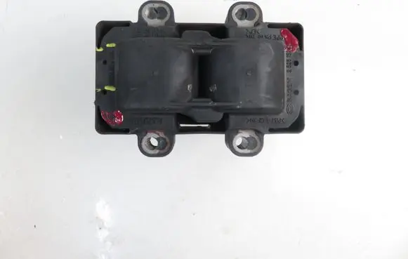 Renault Scenic I High voltage ignition coil 7700873701 7700274008