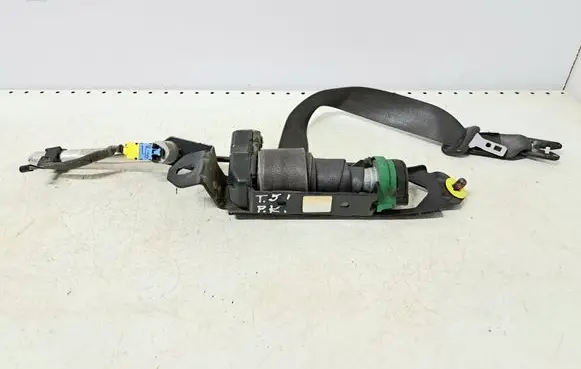 Volvo S80 Front seatbelt