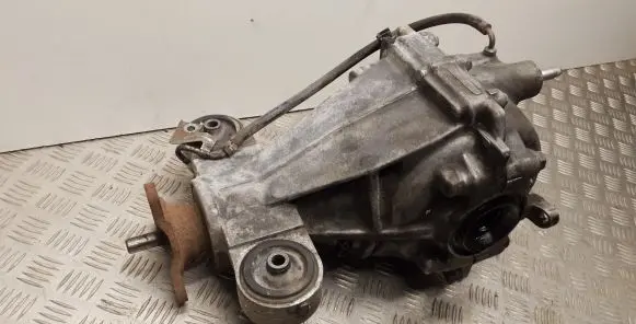 Infiniti Q70 Y51 Rear differential