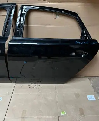 Audi A8 S8 D4 4H Rear door 4H4833051C LEWE LZ9Y