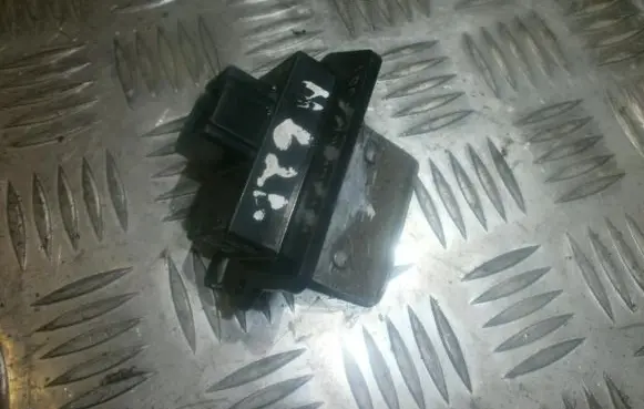 Mazda 626 Heater blower motor/fan resistor HB151GA5RA 1j01