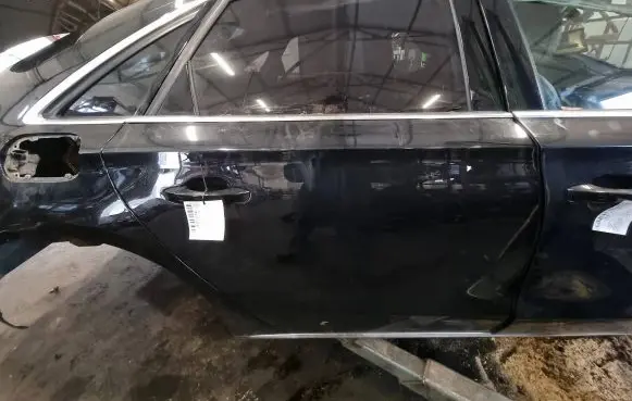 Audi A8 S8 D4 4H Rear door LZ9Y