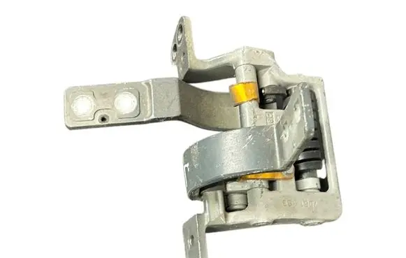 BMW 5 E60 E61 Tailgate/trunk/boot hinge 7061383