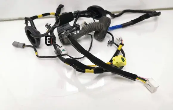KIA Soul Front door wiring loom 91610e4090 919813x040
