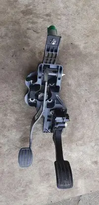 Peugeot Expert Clutch pedal mounting bracket assembly 9805801280