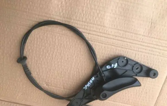 BMW 5 GT F07 Engine bonnet (hood) release handle 9114002