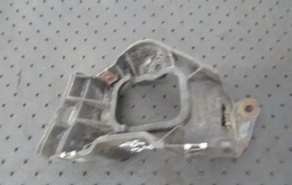 Audi A6 S6 C5 4B Fender mounting bracket 4b0853921b