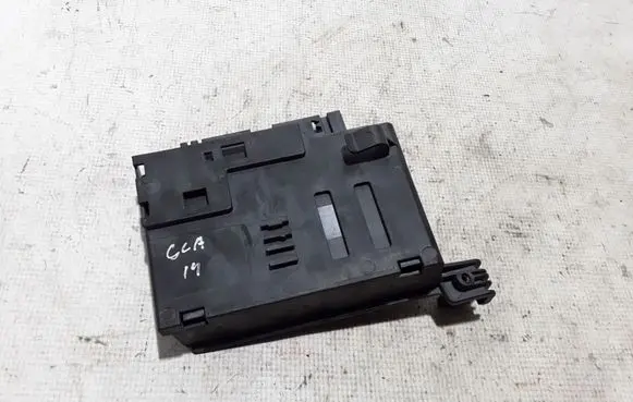 Mercedes-Benz CLA C117 X117 W117 Gearbox control unit/module A0009006302