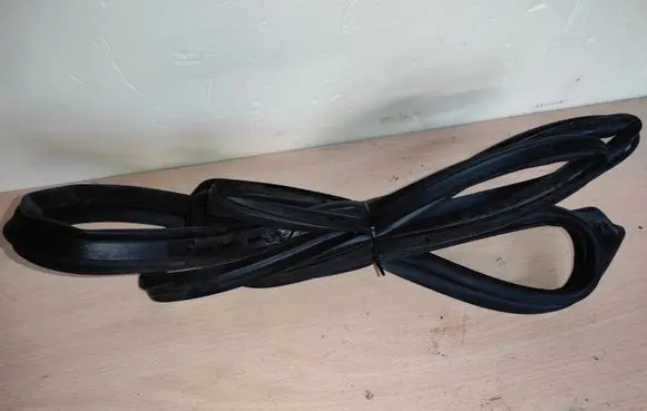 Mitsubishi Space Star Rubber seal rear door 