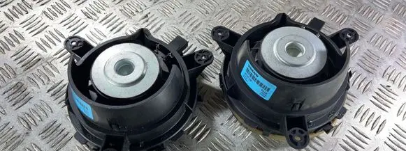 Volvo XC90 High frequency speaker in the rear doors 30797138