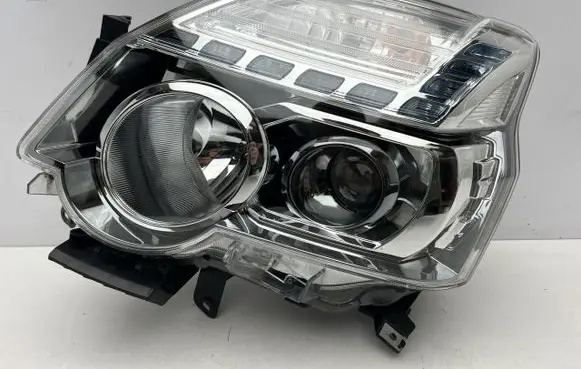 Nissan X-Trail T31 Headlight/headlamp