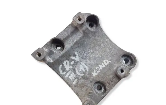 Honda CR-V A/C compressor mount bracket R06
