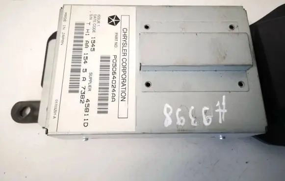 Jeep Grand Cherokee (WK) GPS navigation control unit/module p05064024aa aa1545a