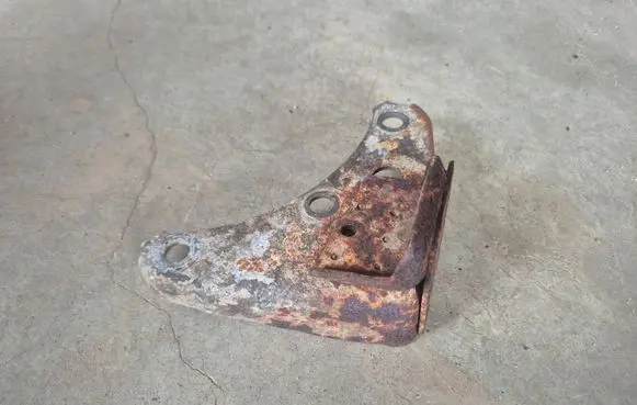 Volkswagen Scirocco Gearbox mounting bracket 147399132