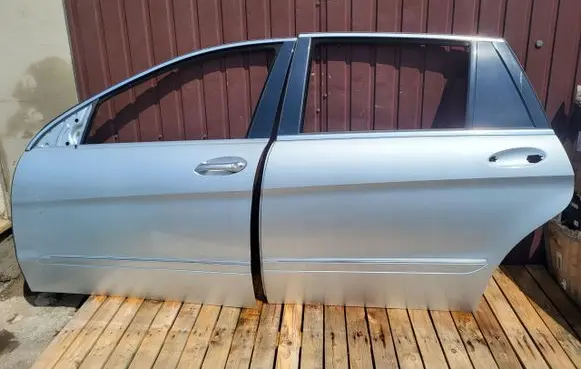 Mercedes-Benz R W251 Door (2 Door Coupe) 