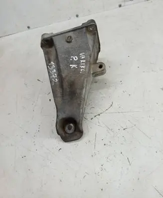 Suzuki Grand Vitara I Engine mounting bracket