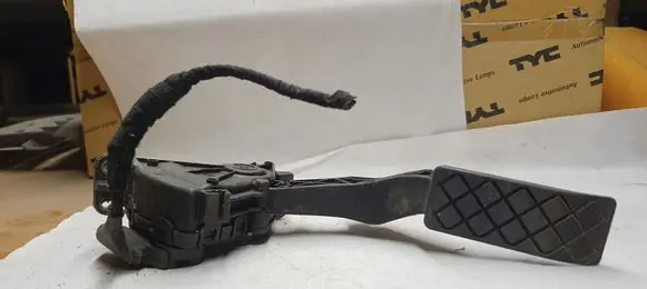 Volkswagen Transporter - Caravelle T5 Accelerator throttle pedal 7H1721503D