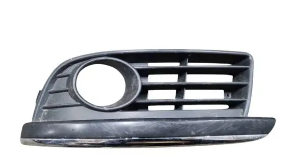 Front fog light trim/grill