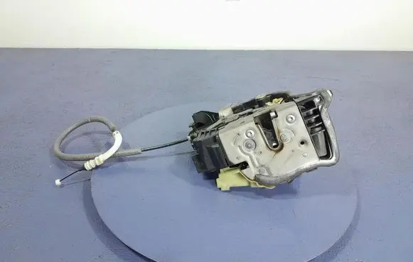 Audi A4 S4 B7 8E 8H Front door lock 7477702
