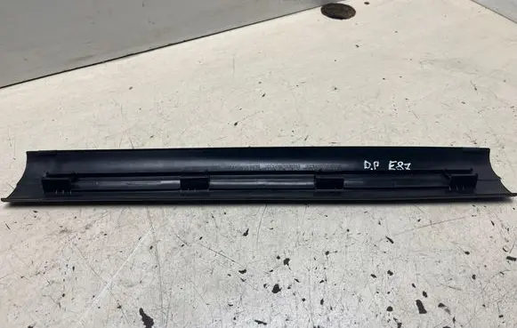 BMW 1 E81 E87 Front sill trim cover 51477066975