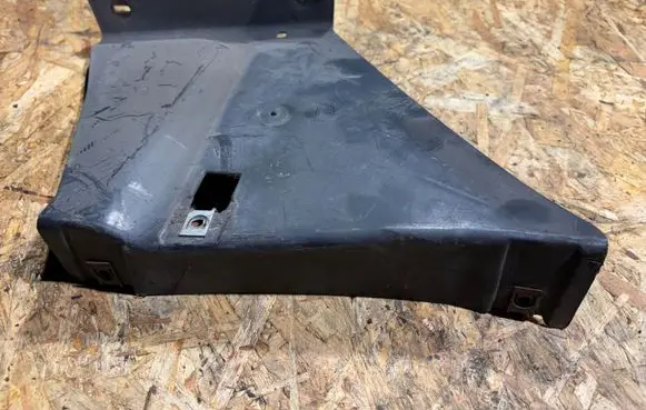 Opel Vivaro Engine splash shield/under tray 508425888R