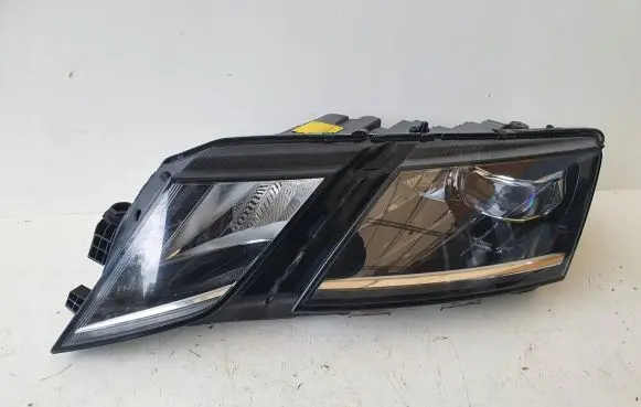 Skoda Octavia Mk3 (5E) Headlight/headlamp