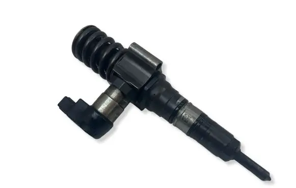 Volkswagen PASSAT B6 Fuel injector 03G130073T