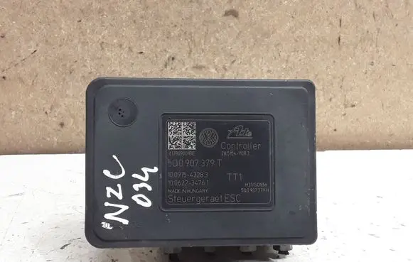 Volkswagen Golf VII ABS Pump 5Q0907379T 5Q0614517S