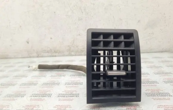 Volkswagen Touareg I Dashboard side air vent grill/cover trim 7L6819704D