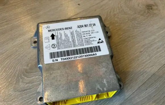 Mercedes-Benz C W204 Airbag control unit/module 5WK44739 A2049012704