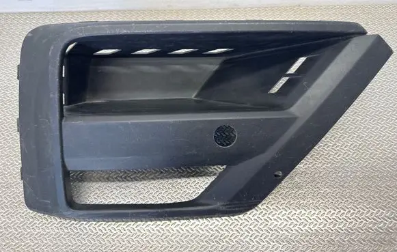 Volkswagen Crafter Front bumper lower grill 7C0853666