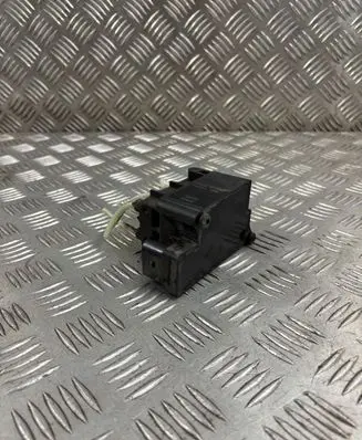Mercedes-Benz R AMG W251 Air suspension valve block A2123200358