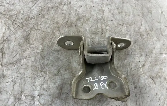 Toyota Land Cruiser (HDJ90) Front door upper hinge
