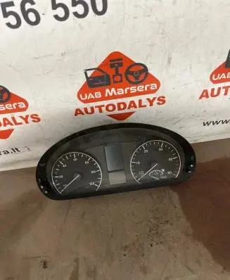 Mercedes-Benz Sprinter W906 Speedometer (instrument cluster) 1042992