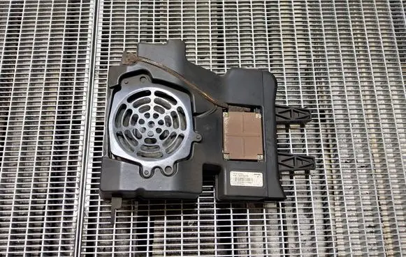 Nissan Elgrand Subwoofer speaker 28170WL600