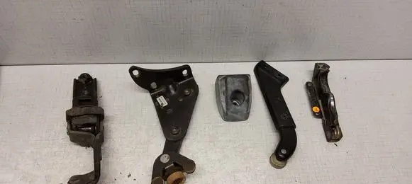 Volkswagen Transporter - Caravelle T5 Sliding door lower roller guide/hinge 7H0843398B 7H0843436B 7H0843414