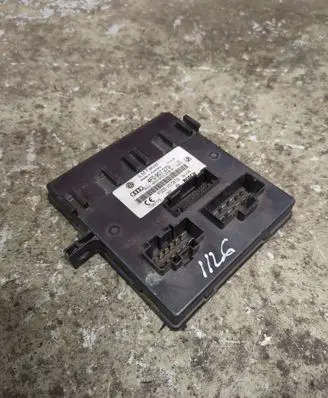 Audi A4 S4 B8 8K Comfort/convenience module 4F0907279 F005V00619 4F0910279K