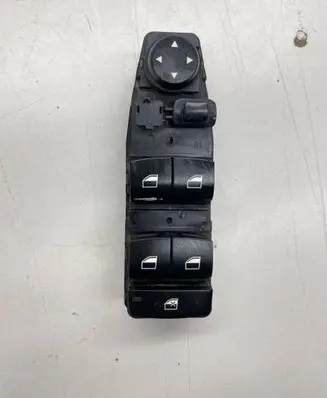 BMW 5 F10 F11 Electric window control switch 9163590