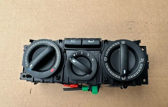 Volkswagen Transporter - Caravelle T5 Climate control unit 7H0820045AM 4340430 9090K32