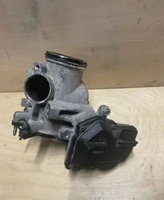 Jaguar F-Pace EGR valve G4D35H273BB