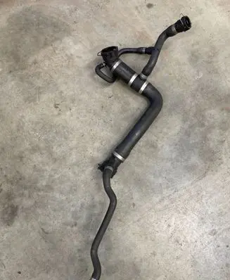 BMW X5 E53 Engine coolant pipe/hose